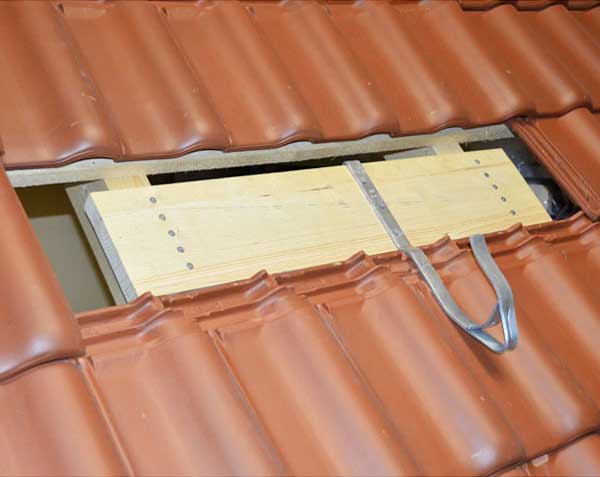 Dachhaken verzinkt zur Montage auf Holzbohle